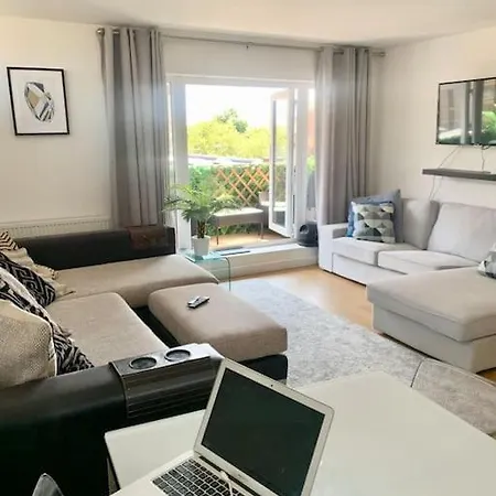 Lovely Spacious Holiday Home Next Hyde Park